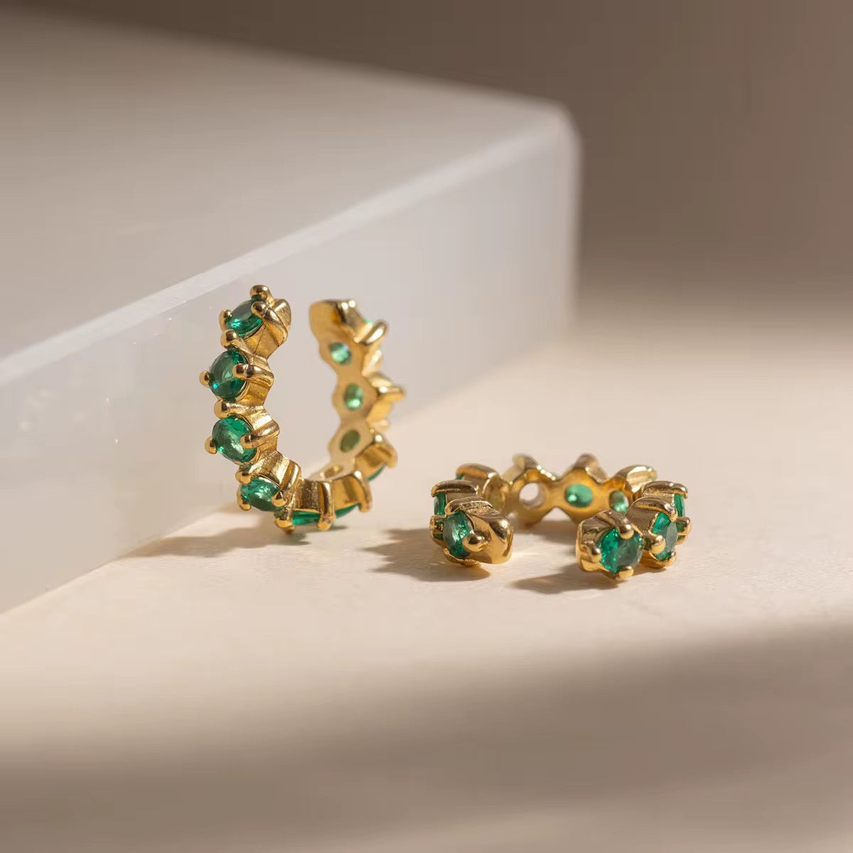 Emerald Earcuff✨